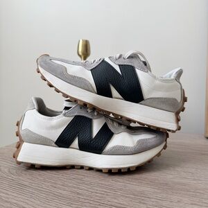 New Balance Women’s 327’s